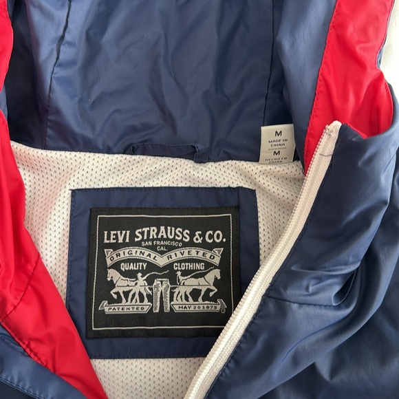 Levi’s Retro Windbreaker - Picture 2 of 7